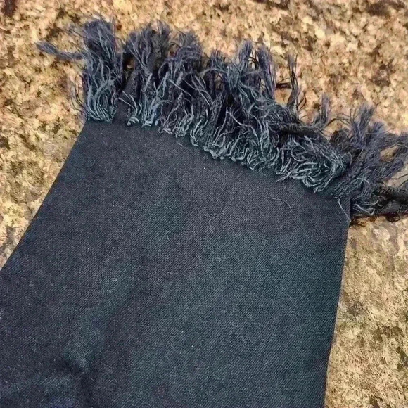 Frame $235 Denim Women's Ali High Rise Black Skinny Frayed Hem Jeans Sz 26 - Picture 8 of 8